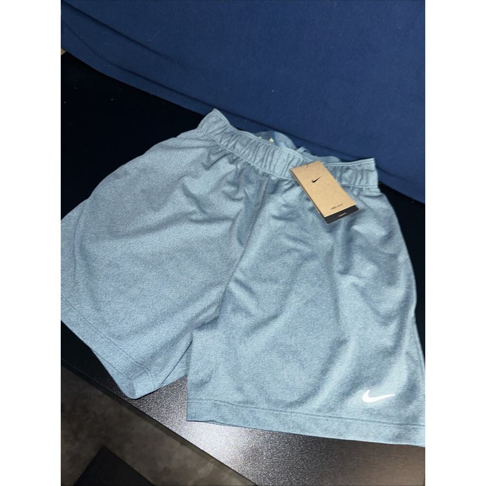 Nike Attack Women's Dri-FIT Fitness Mid-Rise 5" Unlined Shorts (Smokey Blu) X Sm
